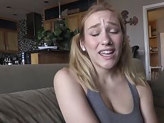 Teen girl want to please her daddy